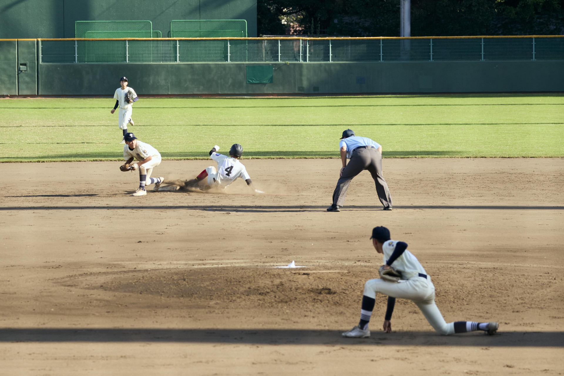 R08秋本選1回戦2塁刺殺